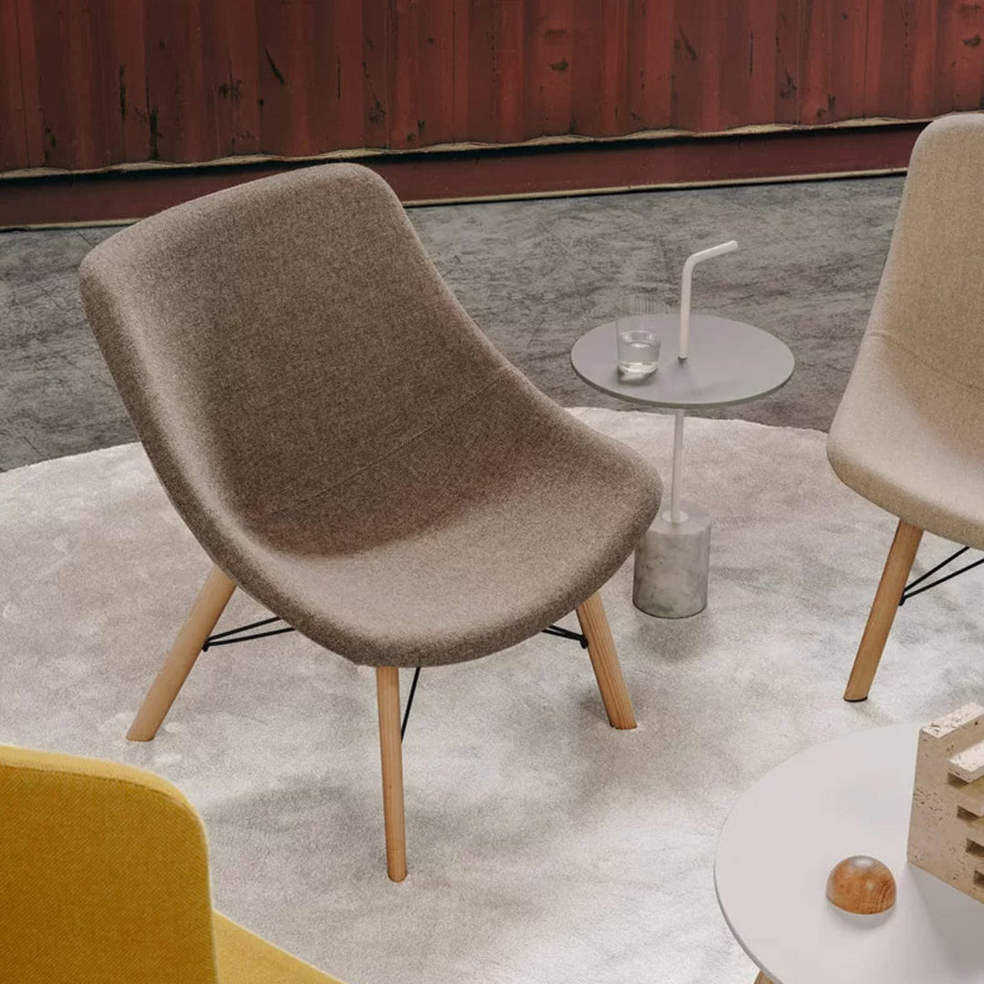 Auki Lounge Chair w/ Headrest - 4-Legs