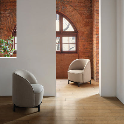 Arc Club Chair