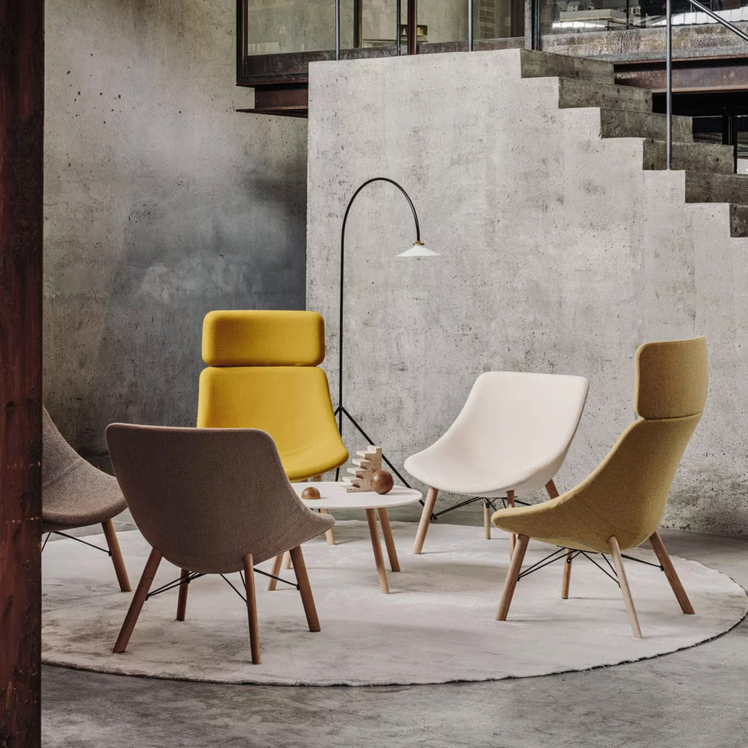 Auki Lounge Chair w/ Headrest - 4-Legs