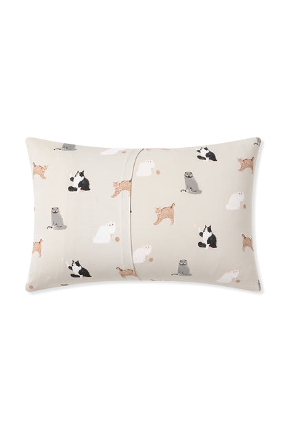 Standard Pillowcase in Fluffy Cat
