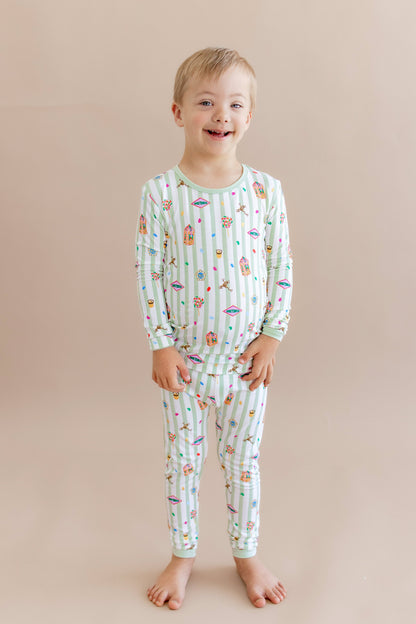 Long Sleeve Pajamas in Honeydukes
