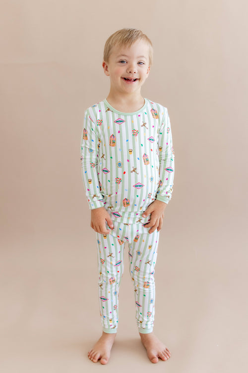 Long Sleeve Pajamas in Honeydukes