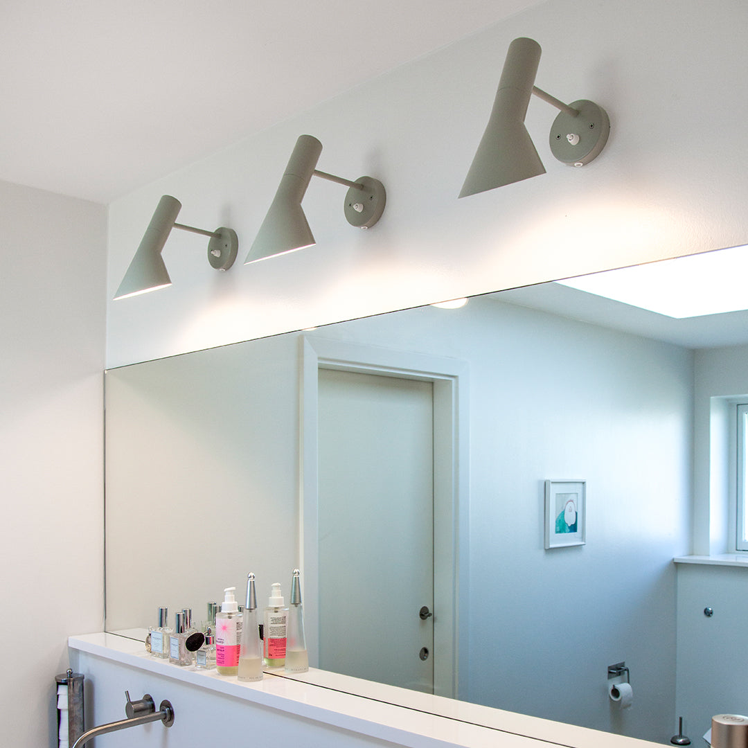 AJ Wall Lamp