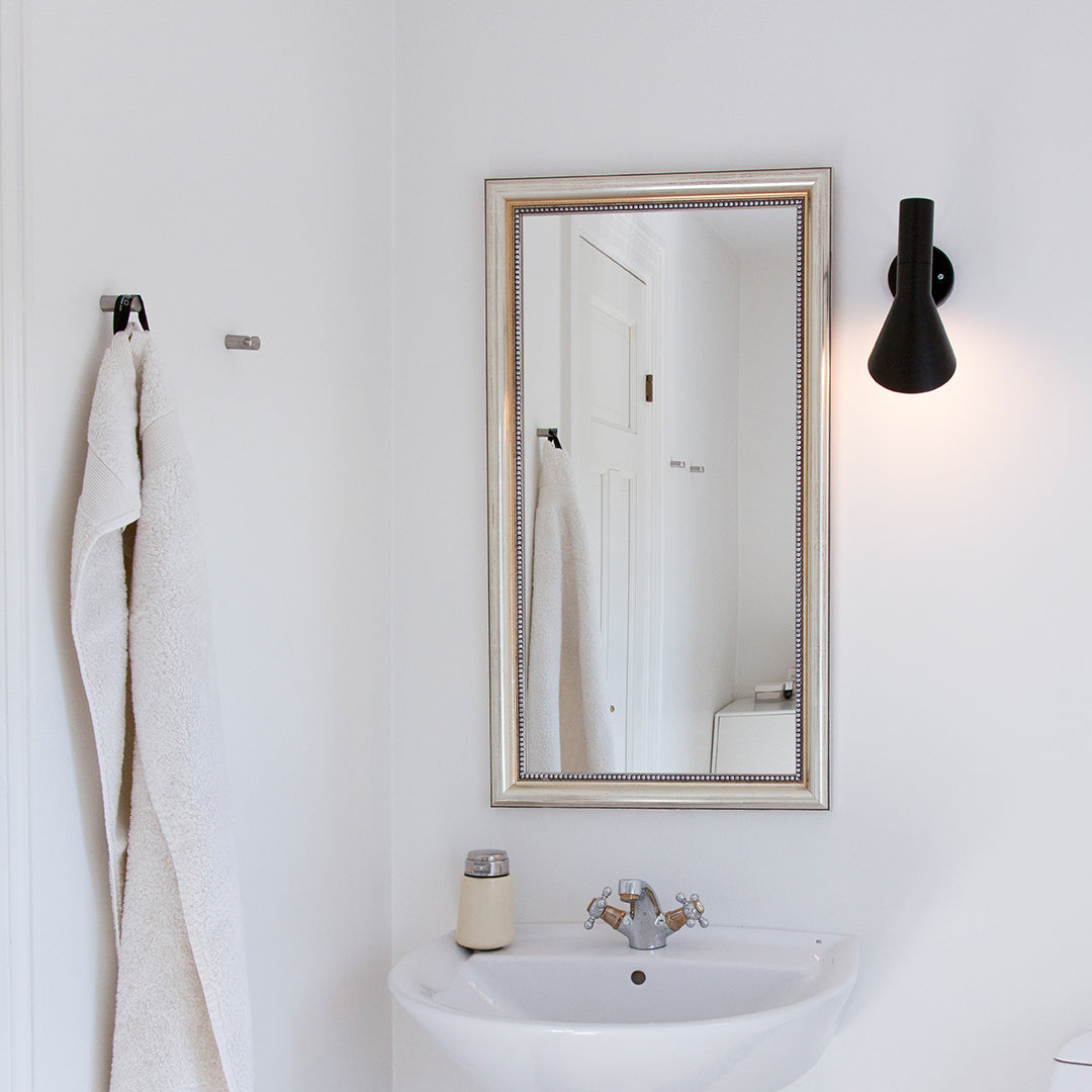 AJ Wall Lamp
