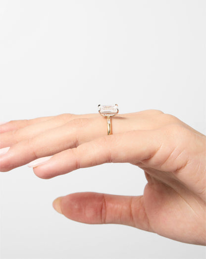 3.13 Emerald Lab Diamond in Cloud Inlay Baguette