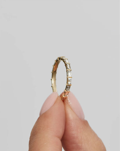 Baguette Bar 3/4 Diamond Band