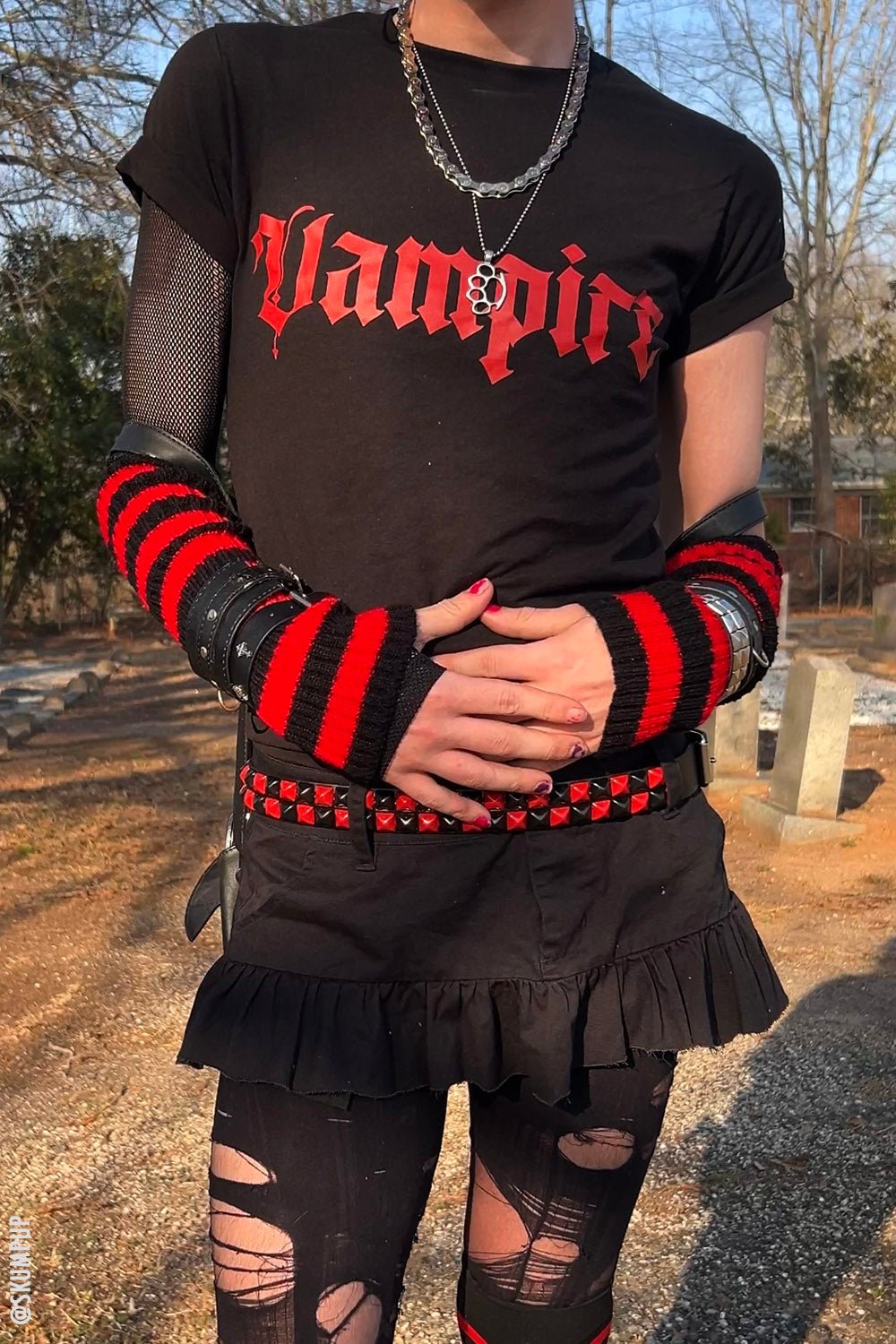 Bloodthirst Striped Leg Warmers [BLACK/RED]