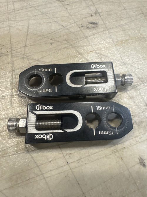 Box one limit chain tensioners