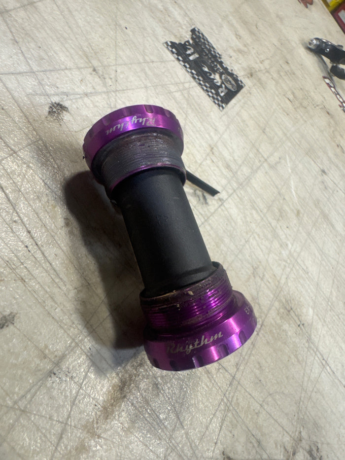 Crupi rhythm 24mm outboard bottom bracket purple