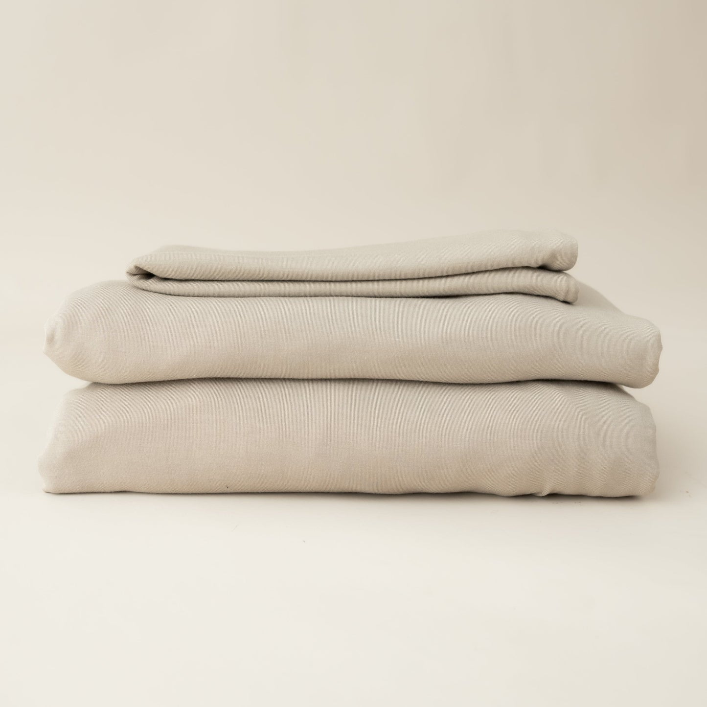 Fitted Sheet with Pillowcases in Almond