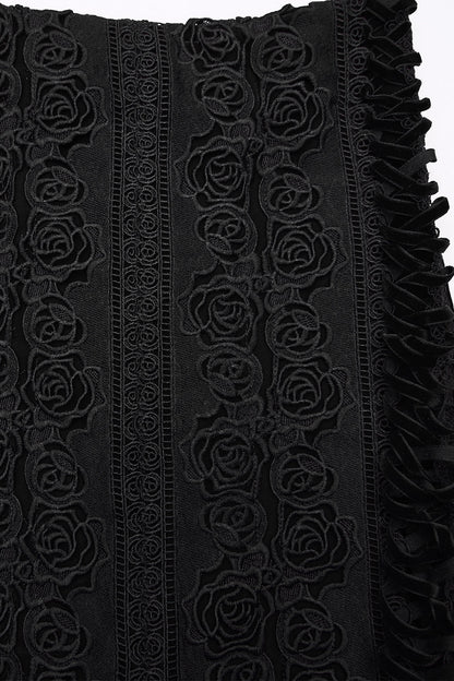 Bloomthorn Manor Velvet Skirt [Black]