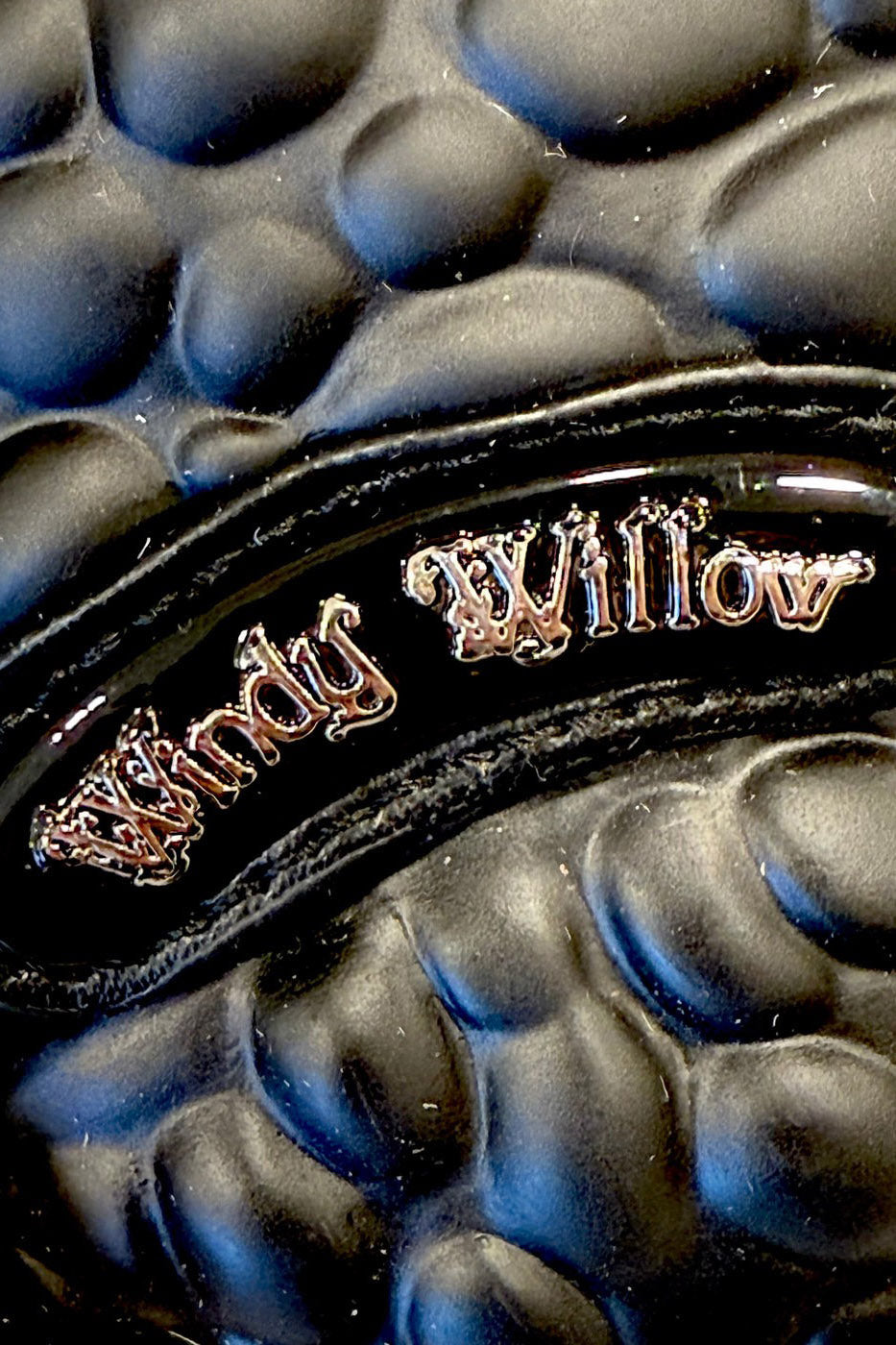 Black Toad Bag [Red Eyes]