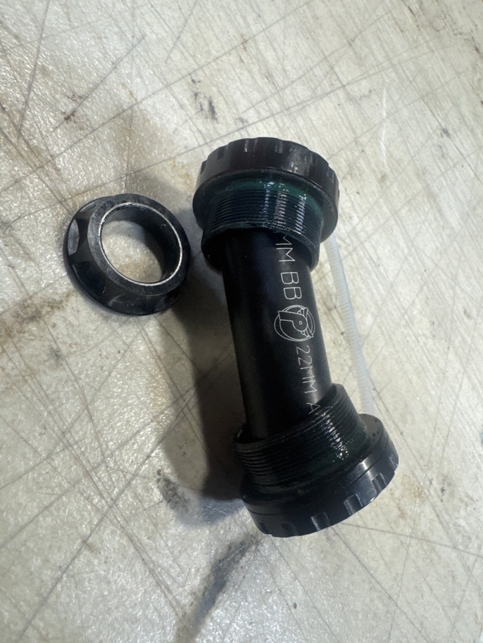 Profile outboard 22mm bottom bracket black