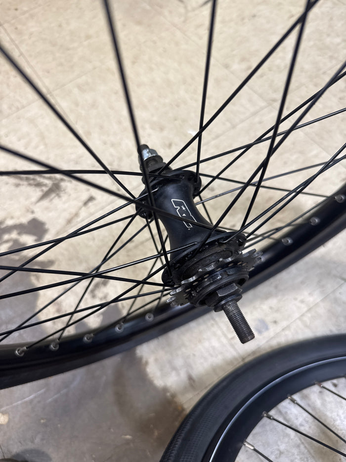 Redline 20x1.75 race wheelset