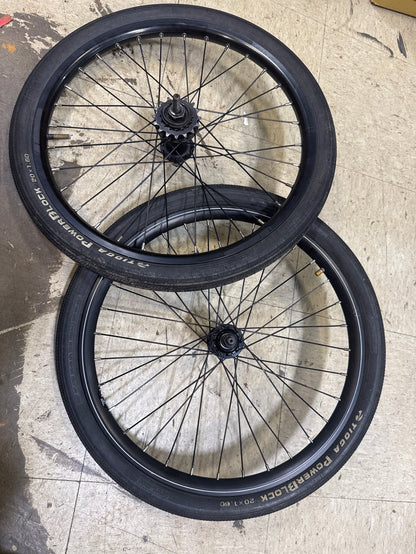 Redline 20x1.75 race wheelset