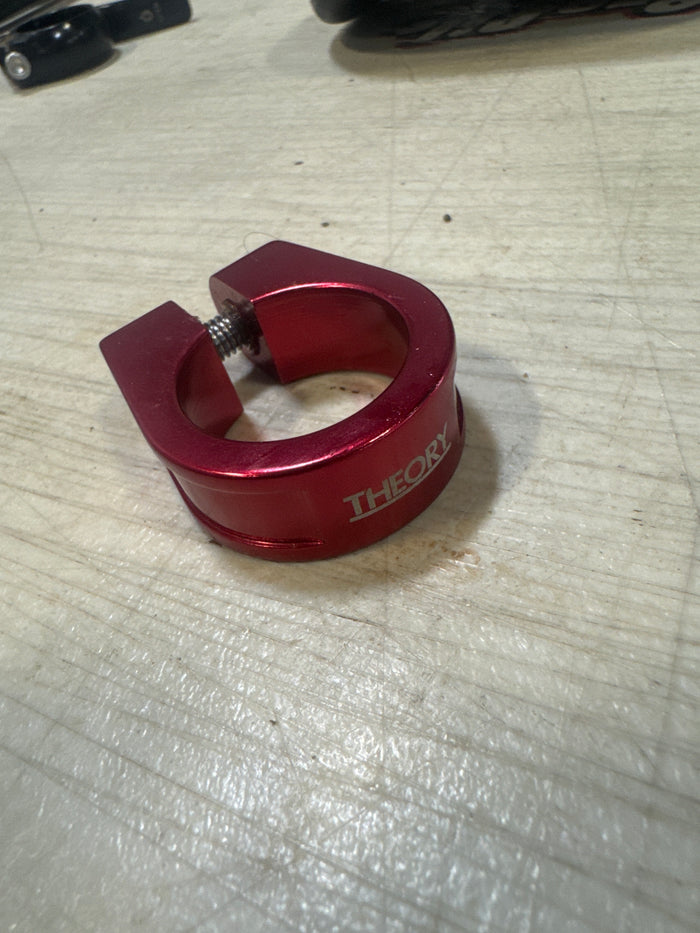 Theory 28.6 seat post clamp red