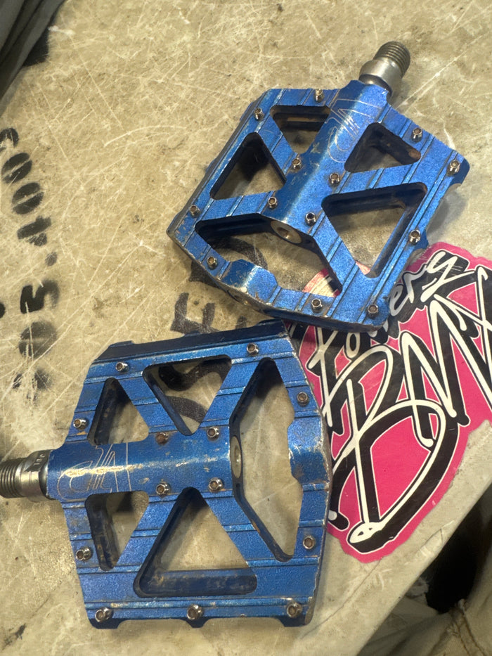Vp mini pedals blue
